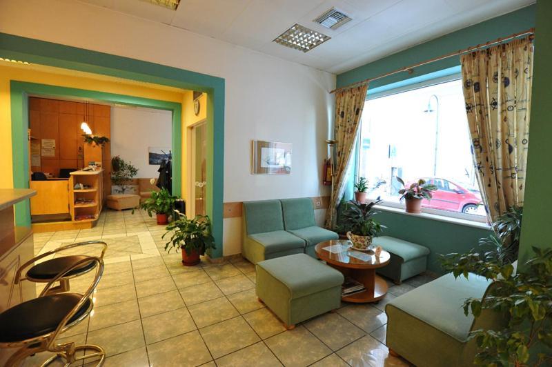 Hotel Avra Volos Exterior photo
